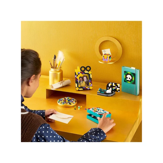 LEGO DOTS 41811 Roxfort asztali szett