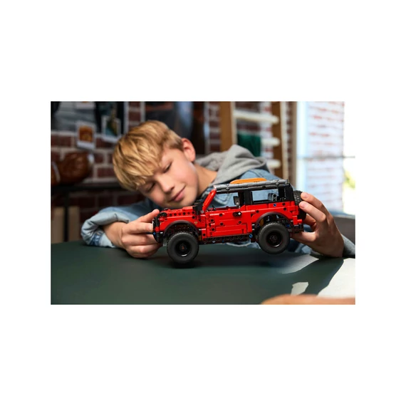 LEGO Technic 42213 Ford bronco suv